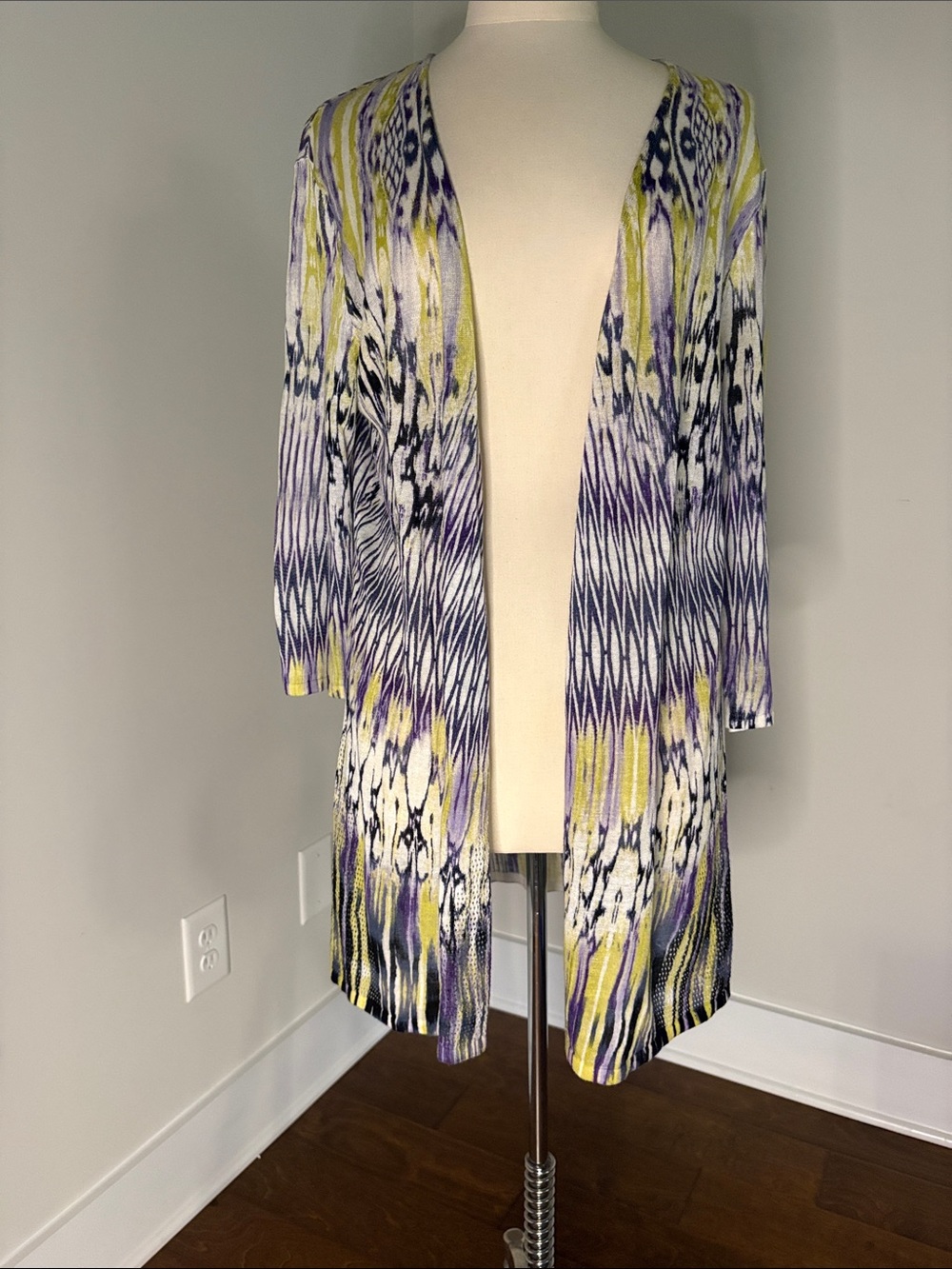 Christopher & Banks XL Cardigan NWT Beautiful and lightweight 🤩